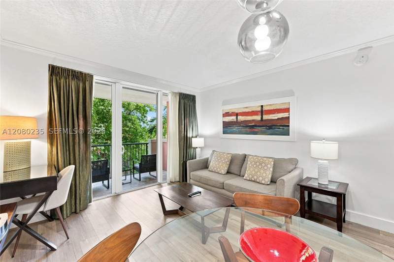 1 bedroom Condominium at 2951 S Bayshore Dr 305, The Mutiny Condo, Miami — photo 4