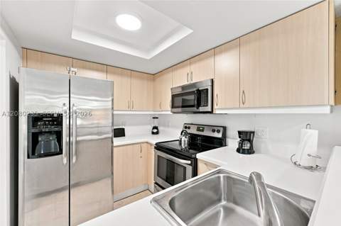 2951 S Bayshore Dr 305, Miami FL - photo 9 of 32