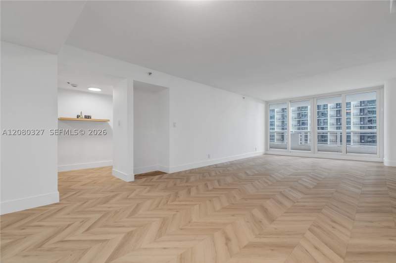 2 bedroom Condominium at 1717 N Bayshore Dr A-1541, Venetia Condo, Miami — photo 2