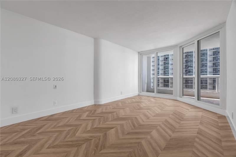 2 bedroom Condominium at 1717 N Bayshore Dr A-1541, Venetia Condo, Miami — photo 5