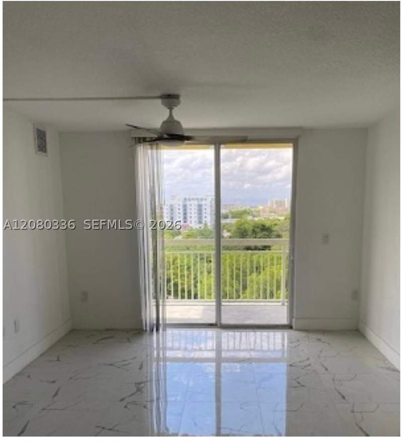 2 bedroom Condominium at 816 NW 11th St 902, Seybold Pointe Condo, Miami — photo 4