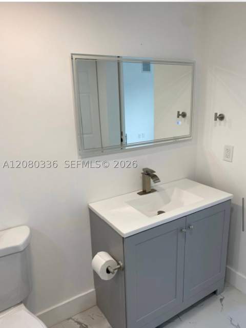 816 NW 11th St 902, Miami FL - photo 7 of 16
