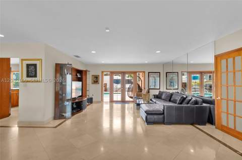 2930 NE 164th St, North Miami Beach FL - photo 16 of 50