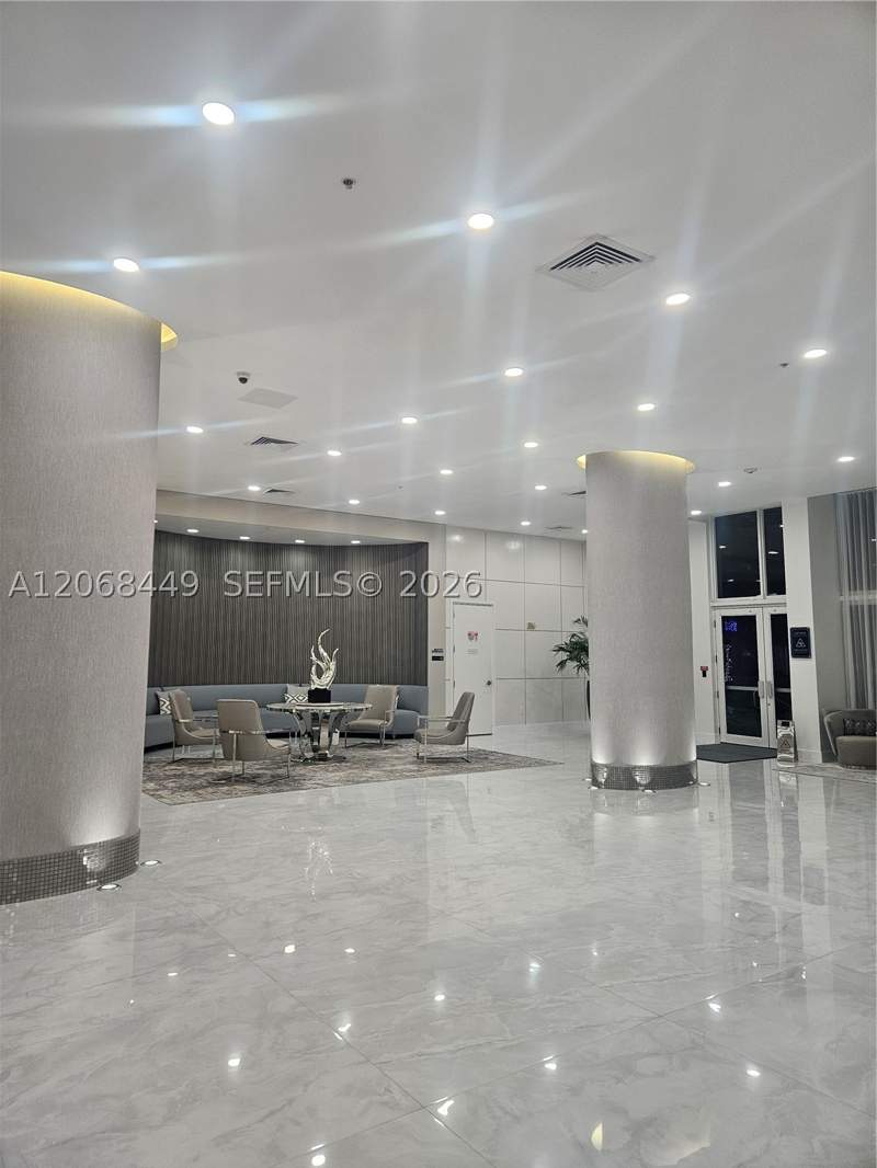 1 bedroom Condominium at 18800 NE 29th Ave 221, Venture At Aventura East, Aventura — photo 5