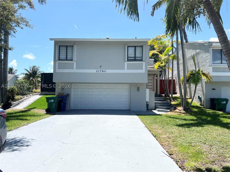 3 bedroom SingleFamilyResidence at 21780 SW 99th Pl, Lakes By The Bay Sec 2, Cutler Bay — photo 2