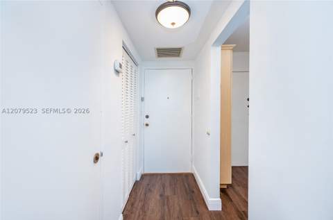 2899 Collins Ave 1505, Miami Beach FL - photo 10 of 23