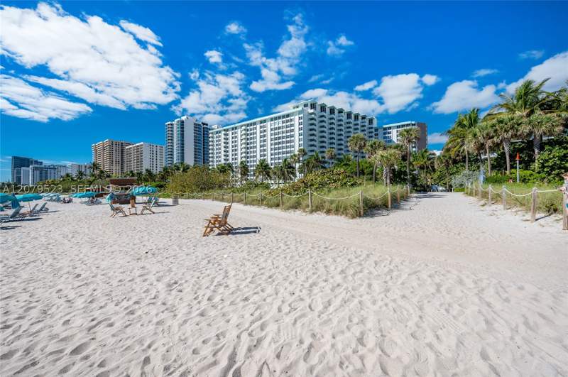 1 bedroom Condominium at 2899 Collins Ave 1505, Triton Tower Condo, Miami Beach — photo 2