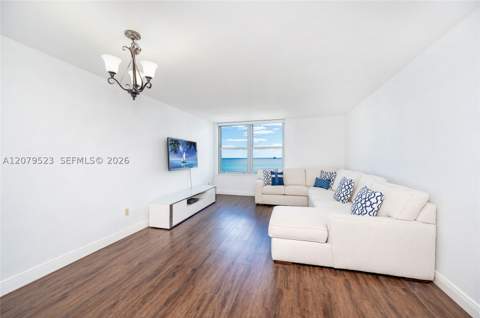2899 Collins Ave 1505, Miami Beach FL - photo 7 of 23