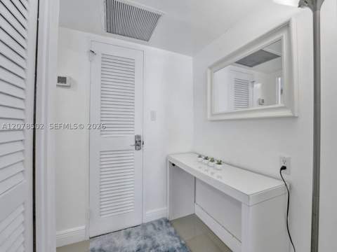 5225 Collins Ave 1516, Miami Beach FL - photo 16 of 32