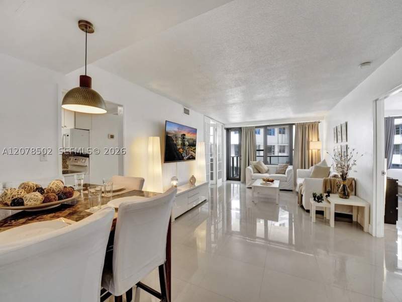 2 bedroom Condominium at 5225 Collins Ave 1516, The Alexander Condo, Miami Beach — photo 2