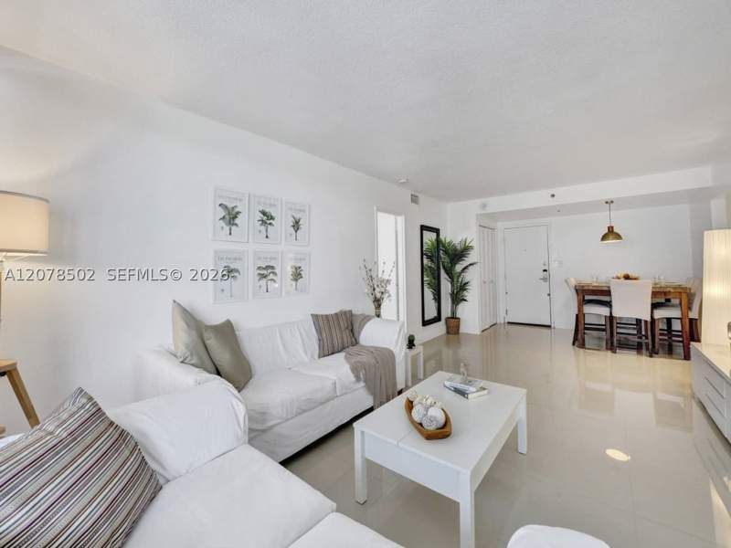 2 bedroom Condominium at 5225 Collins Ave 1516, The Alexander Condo, Miami Beach — photo 4