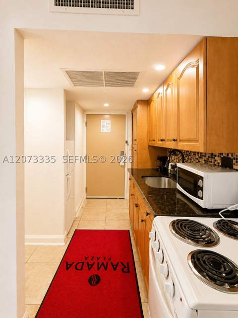 19201 Collins Ave 828, Sunny Isles Beach FL - photo 17 of 26