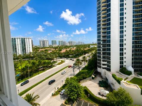 19201 Collins Ave 828, Sunny Isles Beach FL - photo 24 of 26