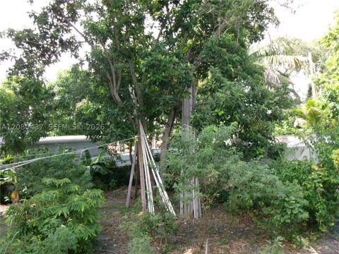 1500 NE 150th St, Miami FL - photo 23 of 26