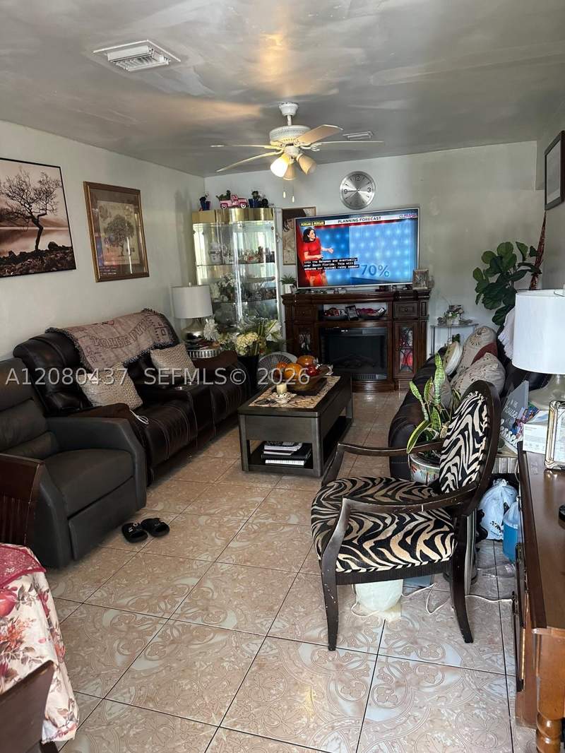 4 bedroom SingleFamilyResidence at 1500 NE 150th St, Arch Creeks Estates, Miami — photo 5