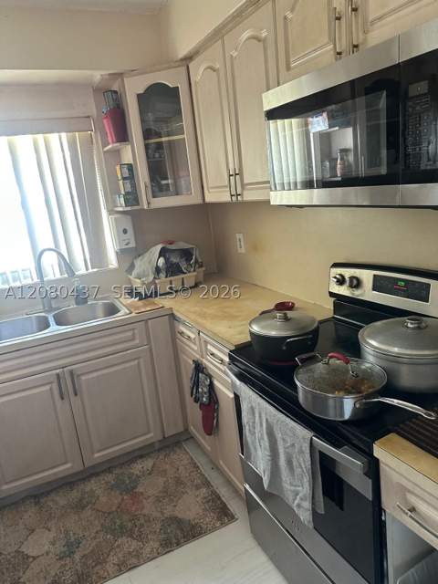 1500 NE 150th St, Miami FL - photo 7 of 26