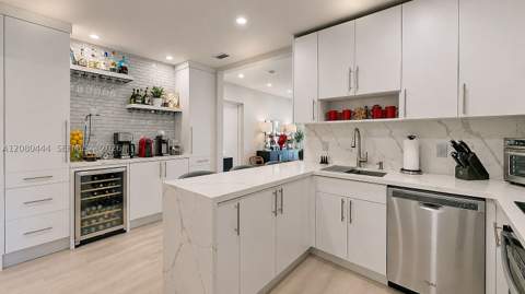 6 Carmona Ave, Coral Gables FL - photo 9 of 60