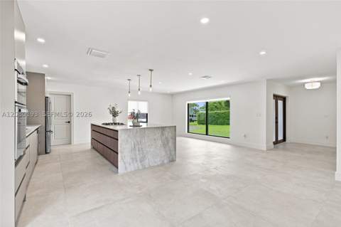 9771 Bel Aire Dr, Cutler Bay FL - photo 10 of 40