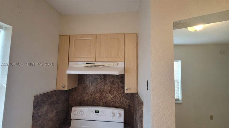 3 bedroom SingleFamilyResidence at 2400 NW 152nd St, Biscayne River Gardens, Miami Gardens — photo 4