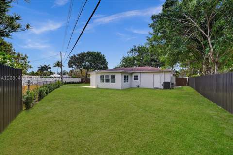 2125 Alamanda Dr, North Miami FL - photo 12 of 46