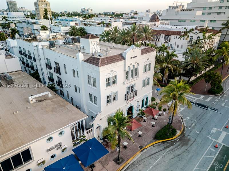 1 bedroom Condominium at 1060 Ocean Dr D204, The Strand On Ocean Drive, Miami Beach — photo 4
