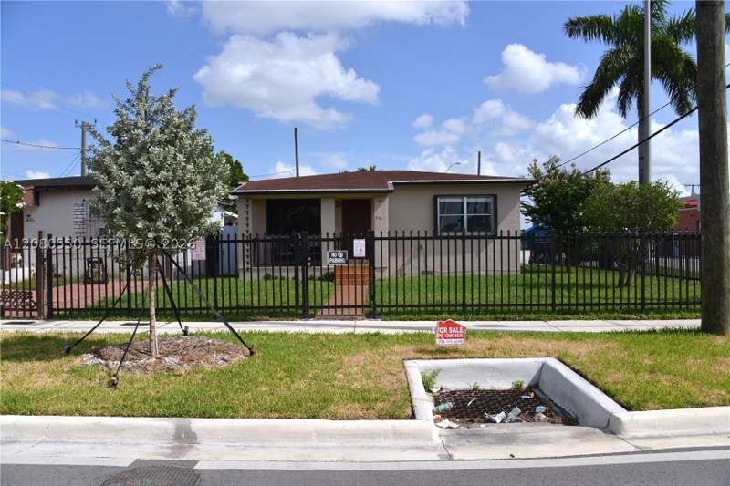 3 bedroom SingleFamilyResidence at 991 E 47th St, Ingleside Park, Hialeah — photo 2