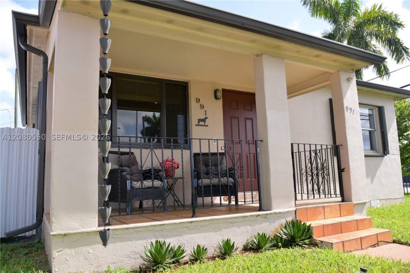 3 bedroom SingleFamilyResidence at 991 E 47th St, Ingleside Park, Hialeah — photo 3