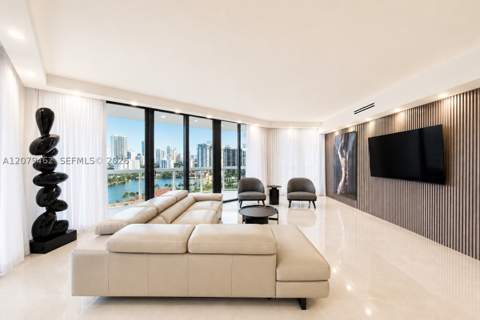20185 E Country Club Dr 1801, Aventura FL - photo 10 of 39