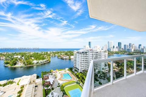 20185 E Country Club Dr 1801, Aventura FL - photo 13 of 39