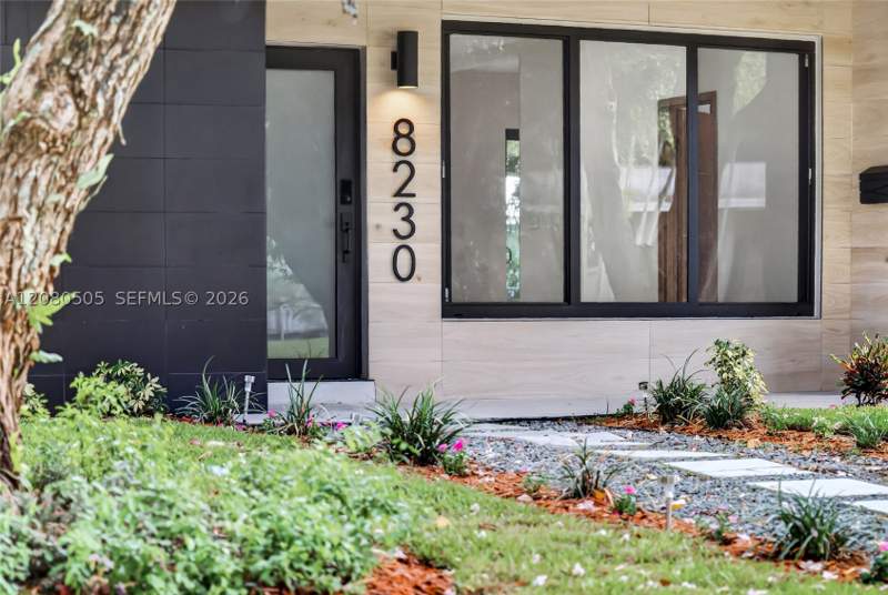 3 bedroom SingleFamilyResidence at 8230 SW 117th Ter, Kendalwood Estates, Miami — photo 3