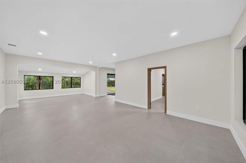 3 bedroom SingleFamilyResidence at 8230 SW 117th Ter, Kendalwood Estates, Miami — photo 4