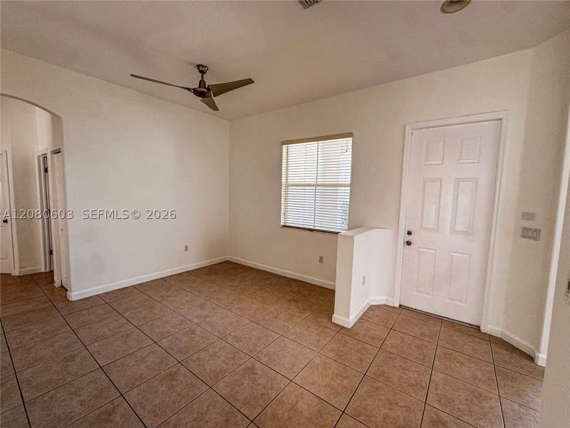 4 bedroom SingleFamilyResidence at 1770 SE 18th Ter, Shores At Keys Gate, Homestead — photo 4