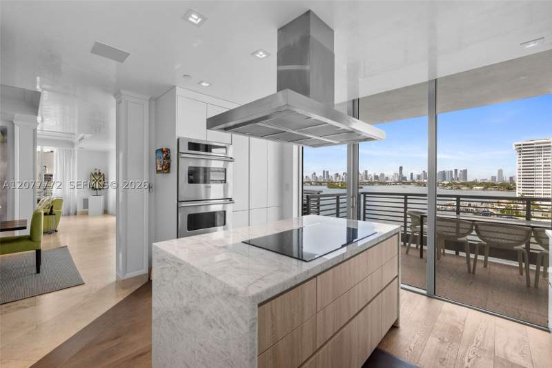 3 bedroom Condominium at 1445 16th St 902, Capri South Beach Condo, Miami Beach — photo 5