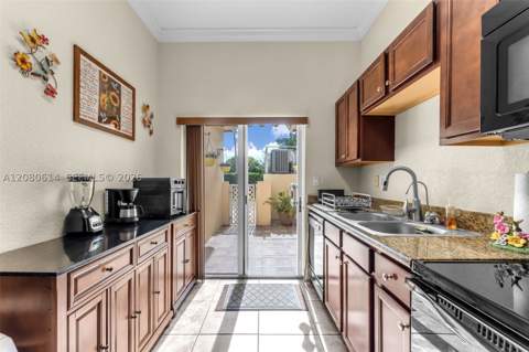 2324 SE 17th Ter, Homestead FL - photo 7 of 32