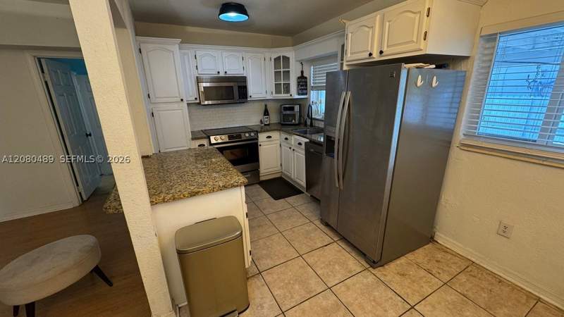 3 bedroom SingleFamilyResidence at 7160 SW 12th St, Sugar Tree Grove Sub, Miami — photo 2