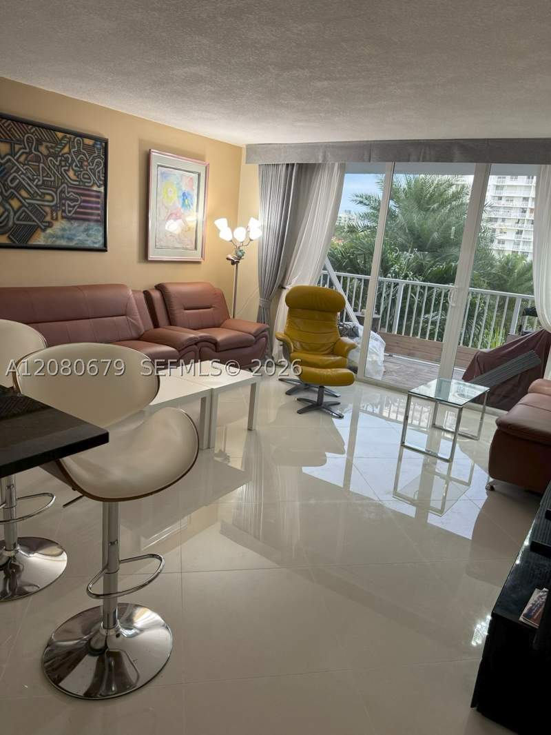 2 bedroom Condominium at 2801 NE 183rd St 310W, Admirals Port Condo West, Aventura — photo 3
