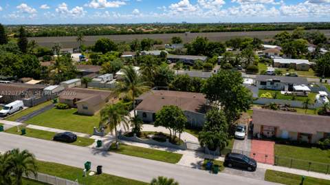 14494 SW 299th Ter, Homestead FL - photo 10 of 33