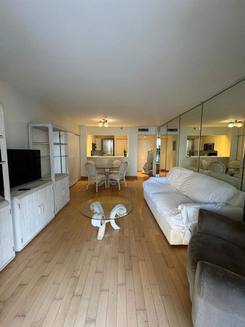1 bedroom Condominium at 540 Brickell Key Drive 1214, Brickell Key II Condo, Miami — photo 2