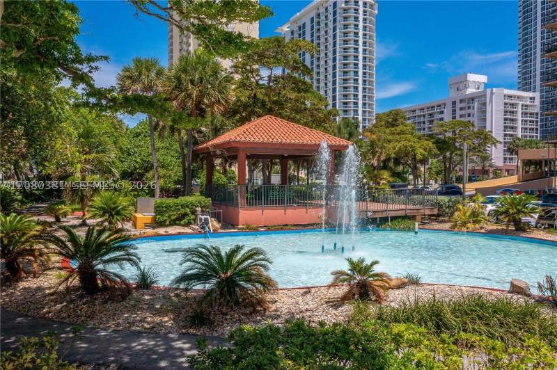 2 bedroom Condominium at 210 174th St 1201, Winston Towers 600 Condo, Sunny Isles Beach — photo 2