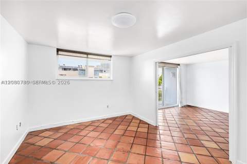 1045 10th St 402, Miami Beach FL - photo 10 of 25