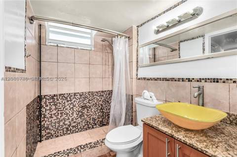 1045 10th St 402, Miami Beach FL - photo 13 of 25