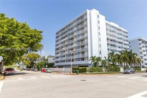 1045 10th St 402, Miami Beach FL - photo 21 of 25