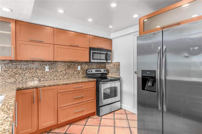 1 bedroom Condominium at 1045 10th St 402, The Park Gardens Condo, Miami Beach — photo 5