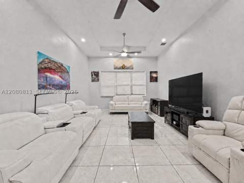 15086 SW 176th Ter, Miami FL - photo 15 of 43