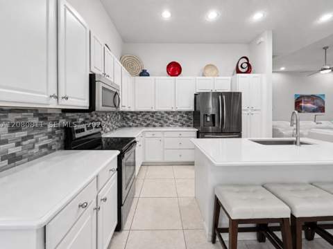15086 SW 176th Ter, Miami FL - photo 6 of 43