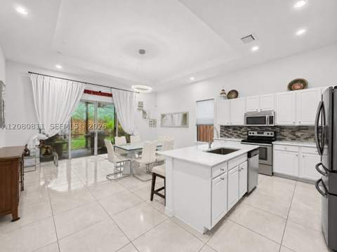 15086 SW 176th Ter, Miami FL - photo 8 of 43