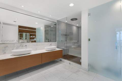 10201 Collins Ave 907, Bal Harbour FL - photo 15 of 41