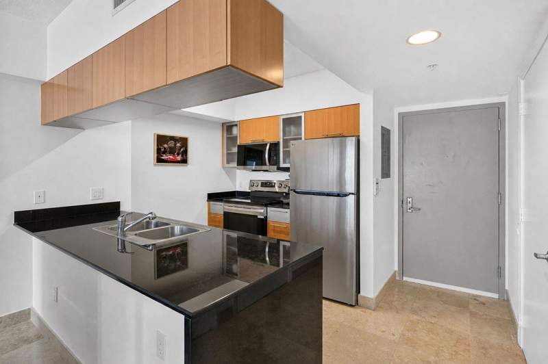 1 bedroom Condominium at 1750 N Bayshore Drive 4109, Opera Tower Condo, Miami — photo 5
