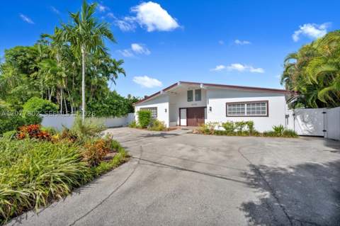 4560 Prairie Ave, Miami Beach FL - photo 9 of 17