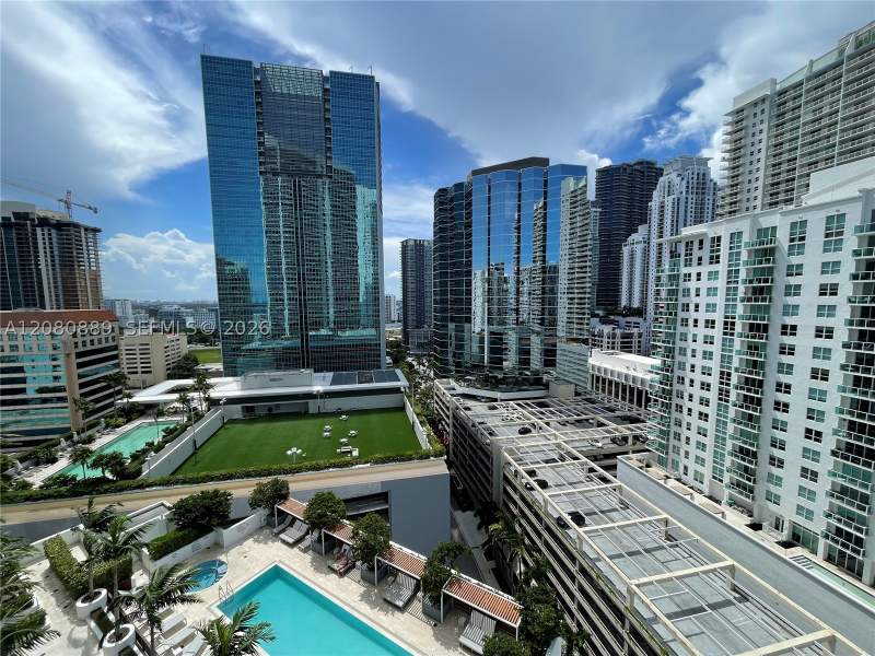 2 bedroom Condominium at 1300 Brickell Bay Dr 2010, Brickellhouse Condo, Miami — photo 2